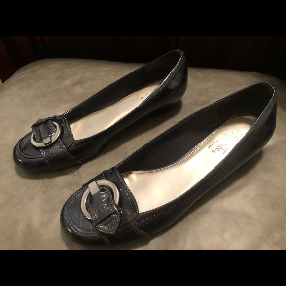 lifestride navy flats
